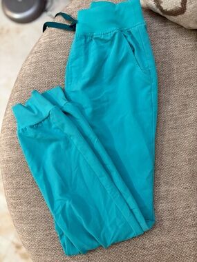 Figs Zamora Joggers in Limited Edition Oasis Blue XS